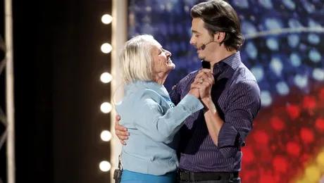 Mihai Petre, invitat la dans de o doamnă de 80 de ani