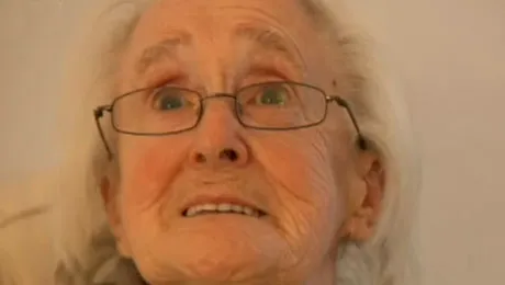 Pensionarii s-au apucat de învățat limba engleză