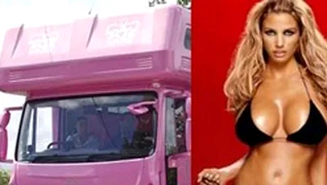 Katie Price, soferita de Iveco… roz