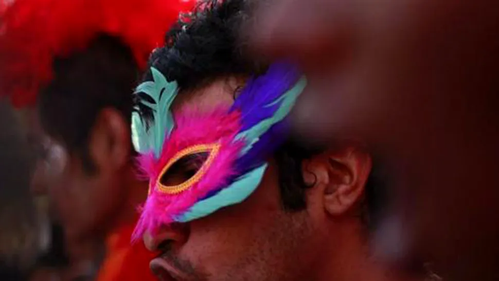 Lovitură uriașă pentru gay-i indieni - sunt din nou în afara legii