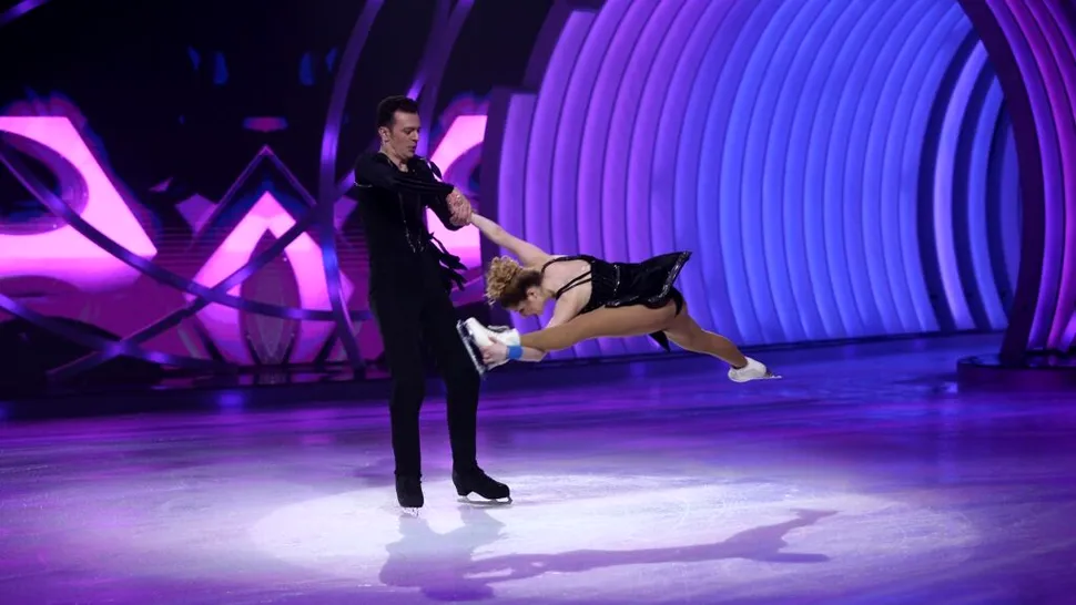 Jean Gavril și Ana sunt câștigătorii primului sezon „Dancing on Ice – Vis în doi”