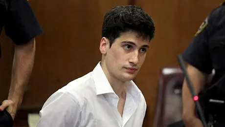 Un bărbat și-a ucis iubitul și i-a purtat testiculele ca brățări