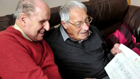 Doi frați s-au regăsit după 80 de ani!