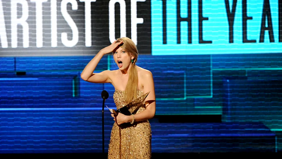 Taylor Swift a primit titlul de Artist of the Year