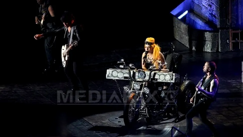 Lady Gaga a avut probleme medicale în timpul show-ului de la București