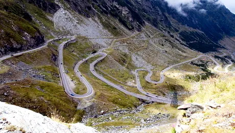 Traficul auto pe Transfăgărășan și pe Transalpina va fi închis