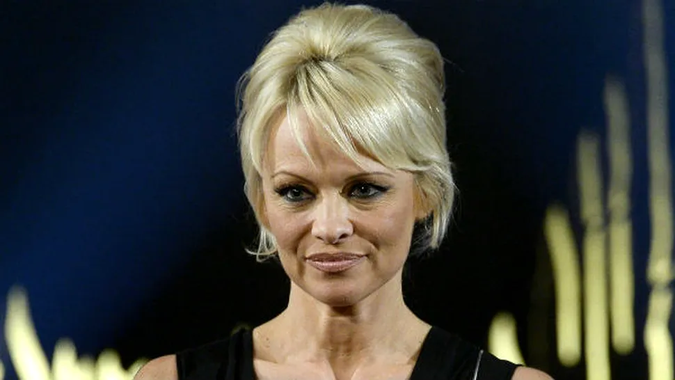 Pamela Anderson, în pericol! Actriţa e de nerecunoscut 
