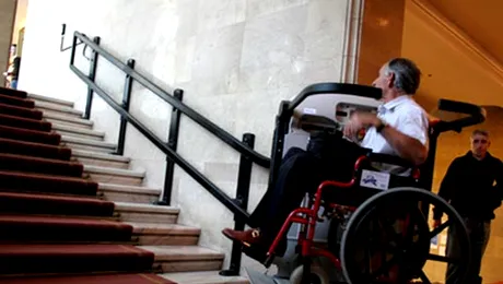 Foamea de bani a Guvernului ii loveste si pe handicapati!