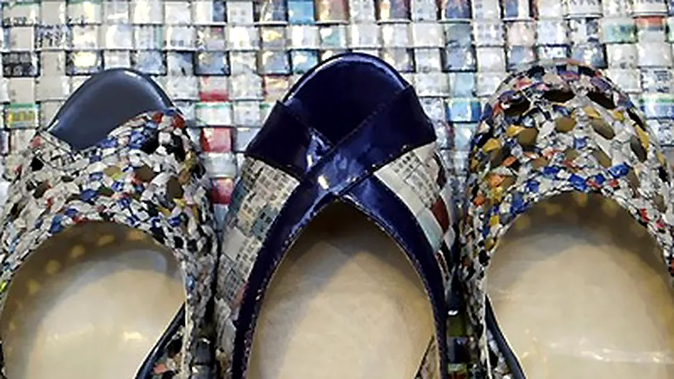 In pas cu moda: pantofii din hartie reciclata (Poze)