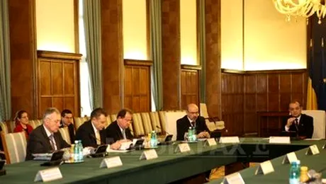 Vor fi concediati aproximativ 60.000 de angajati din sectorul public