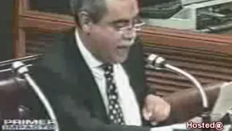 Un senator a murit in fata telespectatorilor si a colegilor! (Video)