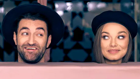 Smiley: “Eu cred în iubire, în iubirea aceea care te învăluie fără să îţi ceară voie”