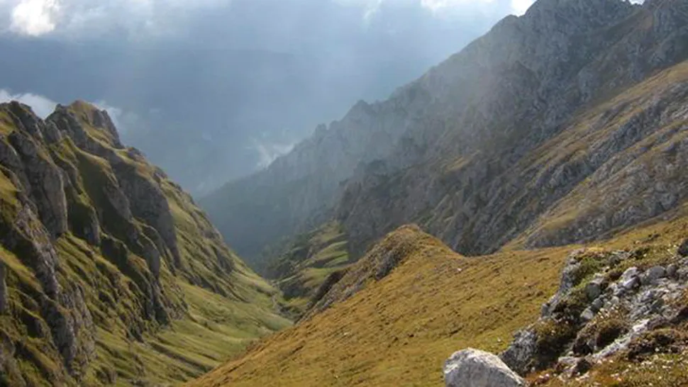 UPDATE: Turisti polonezi rataciti in muntii din Romania