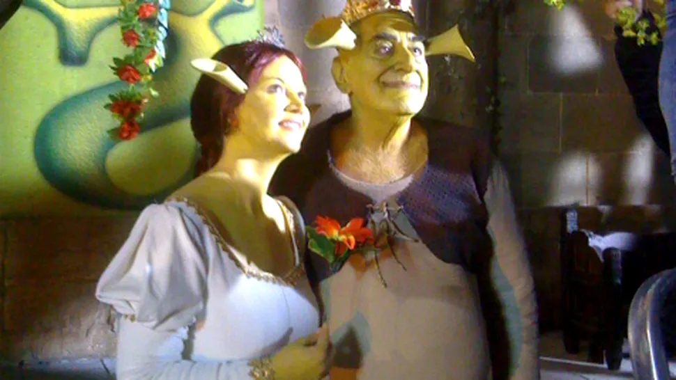 Oana si Viorel Lis fac nunta ca Fiona si Shrek