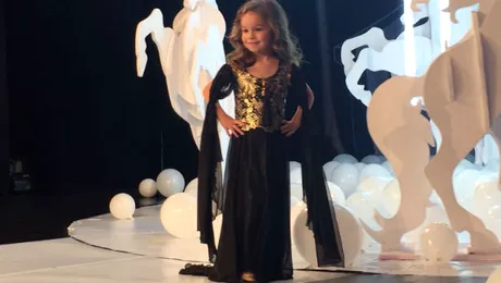 Fiica lui Dan Cruceru, model pentru Cătălin Botezatu