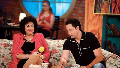 Peste 46.000 de români i-au scris prezicătoarei Carmen Harra