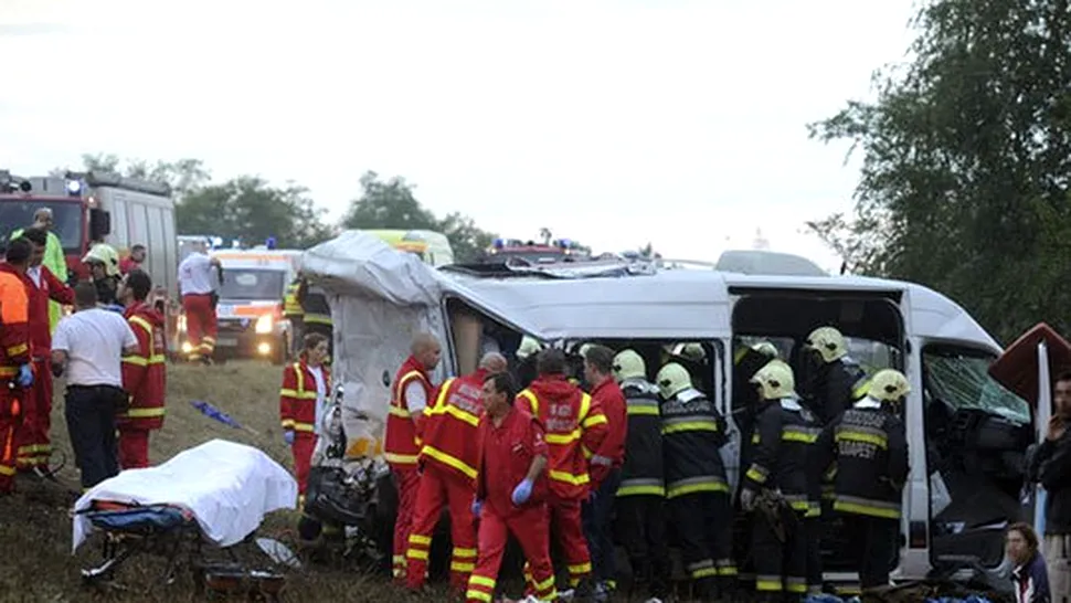 Trei români morți și 18 răniți într-un accident din Ungaria