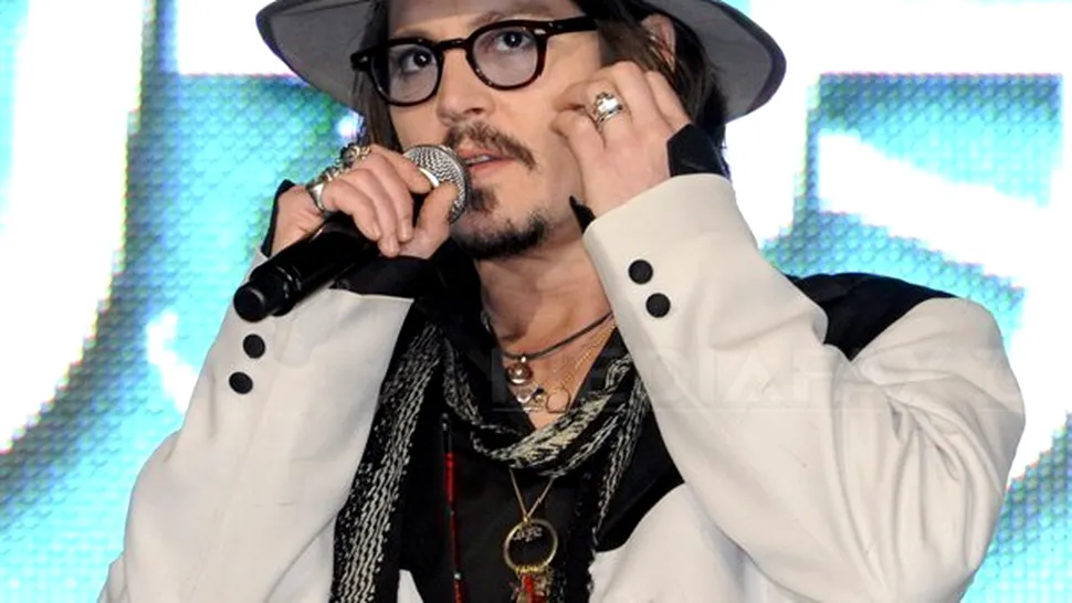 Johnny Depp, colecționar de păpuși