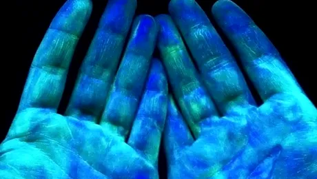 15 lucruri incredibil de murdare pe care le atingem zilnic