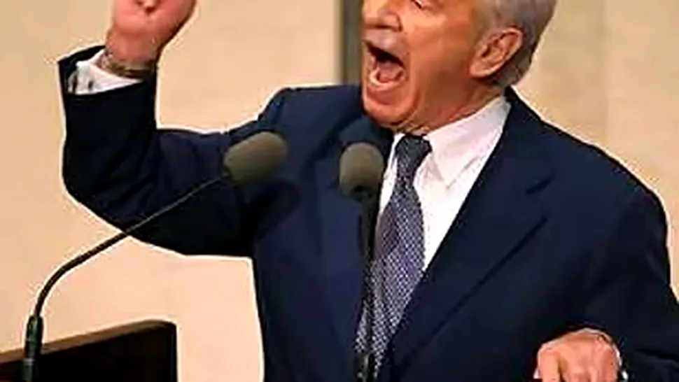 Peres sugereaza un posibil atac militar impotriva Iranului