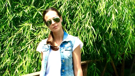 Renata, fiica Liviei Graur, pasionată de modă, deşi nu a împlinit, încă, doi ani