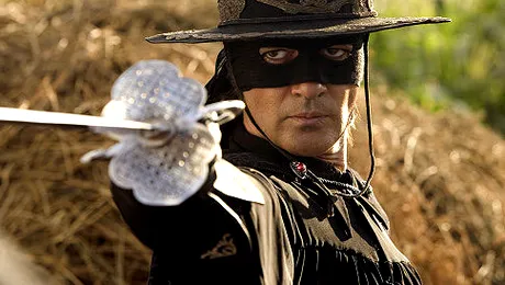 Antonio Banderas are planuri cu pelerina lui Zorro