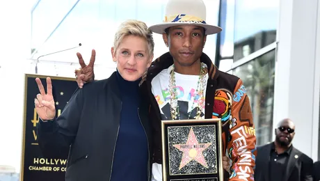 Pharrell Williams a primit o stea pe Walk of Fame