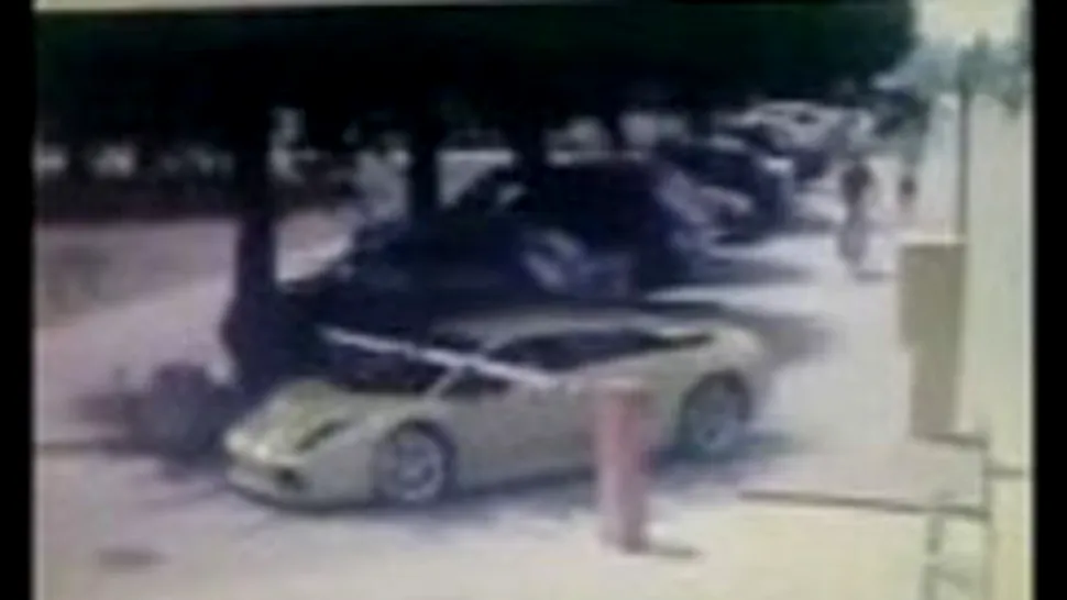 Degeaba ai Lamborghini, daca nu ai bani pentru parcarea lui (VIDEO)