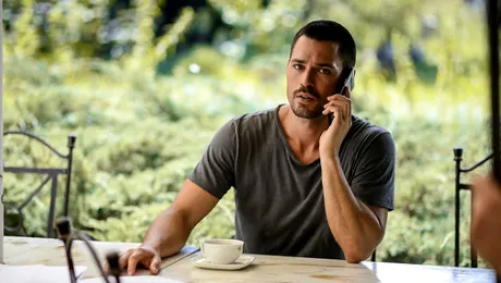 Alex şi Adrian luptă să o oprească pe Sonia de la un gest necugetat: “Nu trebuie să se termine nimic, Sonia!”