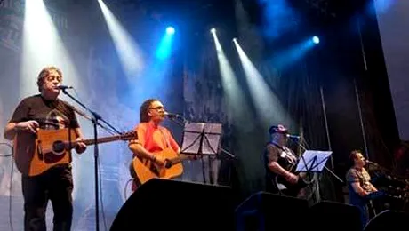 Pasarea Colibri, album aniversar la implinirea a 19 ani de cariera