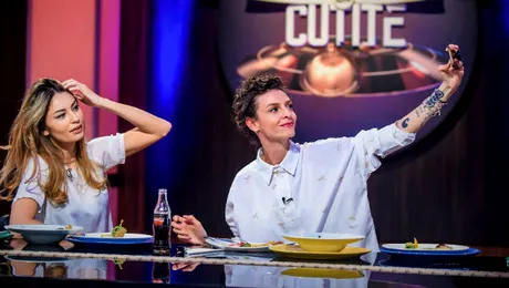 De pe podiumurile de modă, la „Chefi la cuţite”: bucătarii se luptă să cucerească manechine