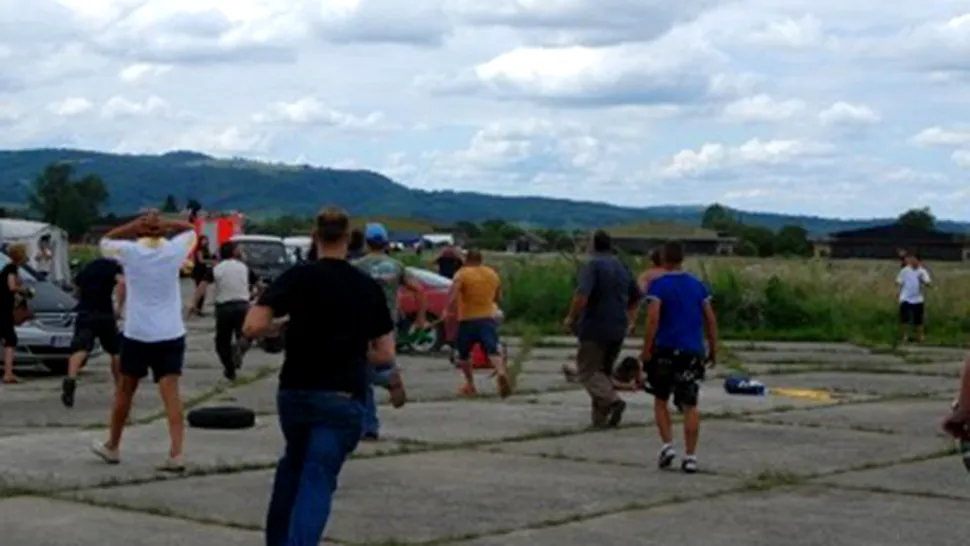 Accident la o competitie de motociclism, pe aeroportul din Caransebes