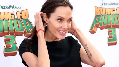 Copiii Angelinei Jolie s-au făcut mari! Apariţie de senzaţie pe covorul roşu