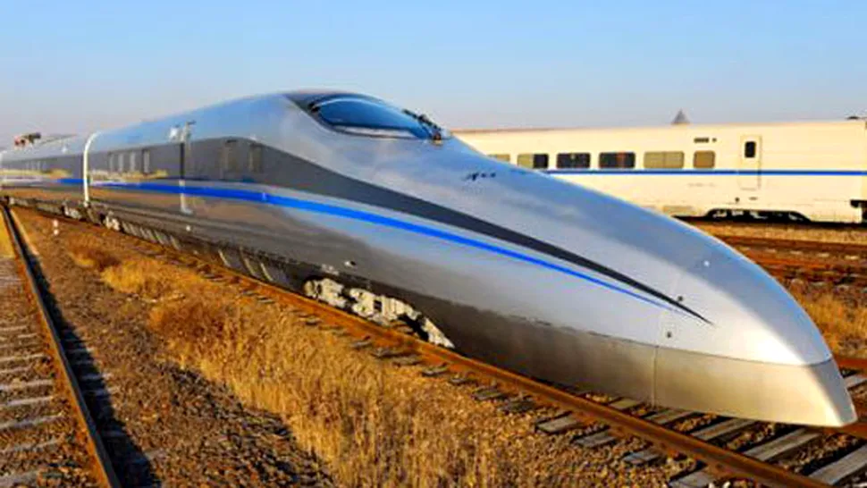 China testeaza un tren care atinge 500 km/h