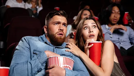O companie îi va plăti unei persoane 1.300 de dolari pentru a se uita la filme de groază