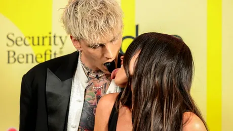 Megan Fox și Machine Gun Kelly, cuplul care a atras toate privirile la Billboard Music Awards