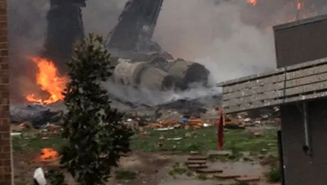 SUA: Un avion militar s-a prăbușit într-o zonă rezidențială