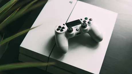 Merită să-ți iei un PlayStation 4 la final de 2021?