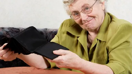 Dupa ce si-a abandonat copiii, acum vrea bani de la ei