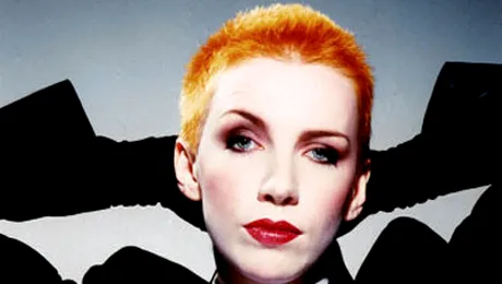 Annie Lennox & „Shining Light”, in premiera la MTV News