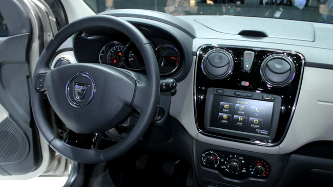 Bordul noului model de la Dacia: Lodgy