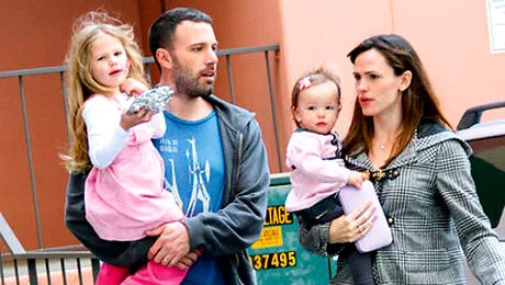 Celebrităţi în superproducţia “Naşii”