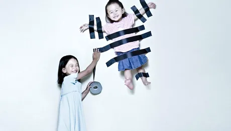 Un tata care isi fotografiaza copiii in ipostaze inedite (Poze)