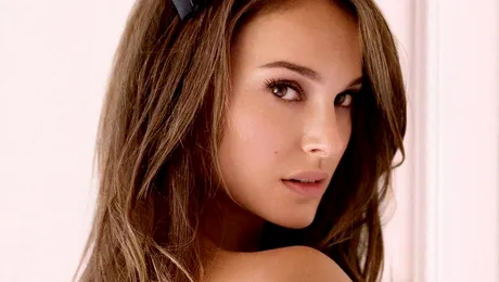 Natalie Portman, topless pentru Dior