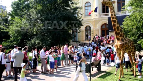 Muzeul Antipa, vizitat de peste 3000 de persoane, la deschidere (Foto)