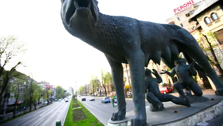 Oprescu muta Lupoaica langa santierul din Centrul Istoric