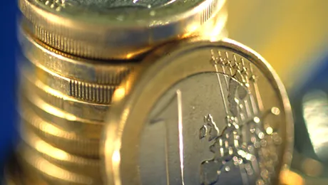 Cursul de schimb pentru moneda euro va ajunge la 4,6 lei
