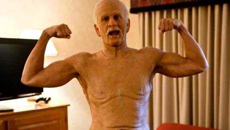 Transformare-bombă! Ce actor celebru este bătrânelul acesta?