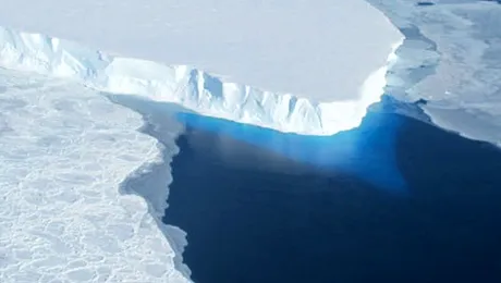 Topirea ghețarilor din Antarctica, un proces ireversibil și alarmant