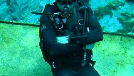 Un american a reusit sa stea sub apa 2 zile